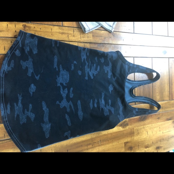 Lululemon tank tops - Picture 6 of 8